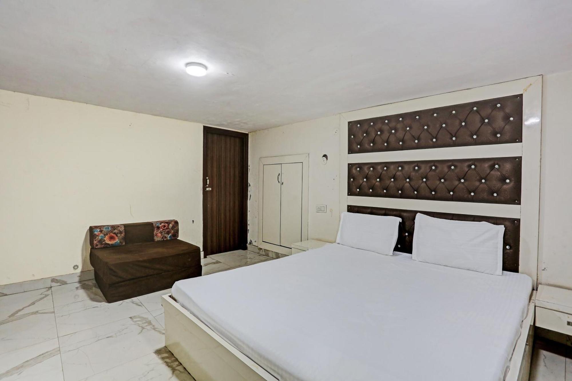 Hotel O Saffron Night Stay Amritsar Exterior photo